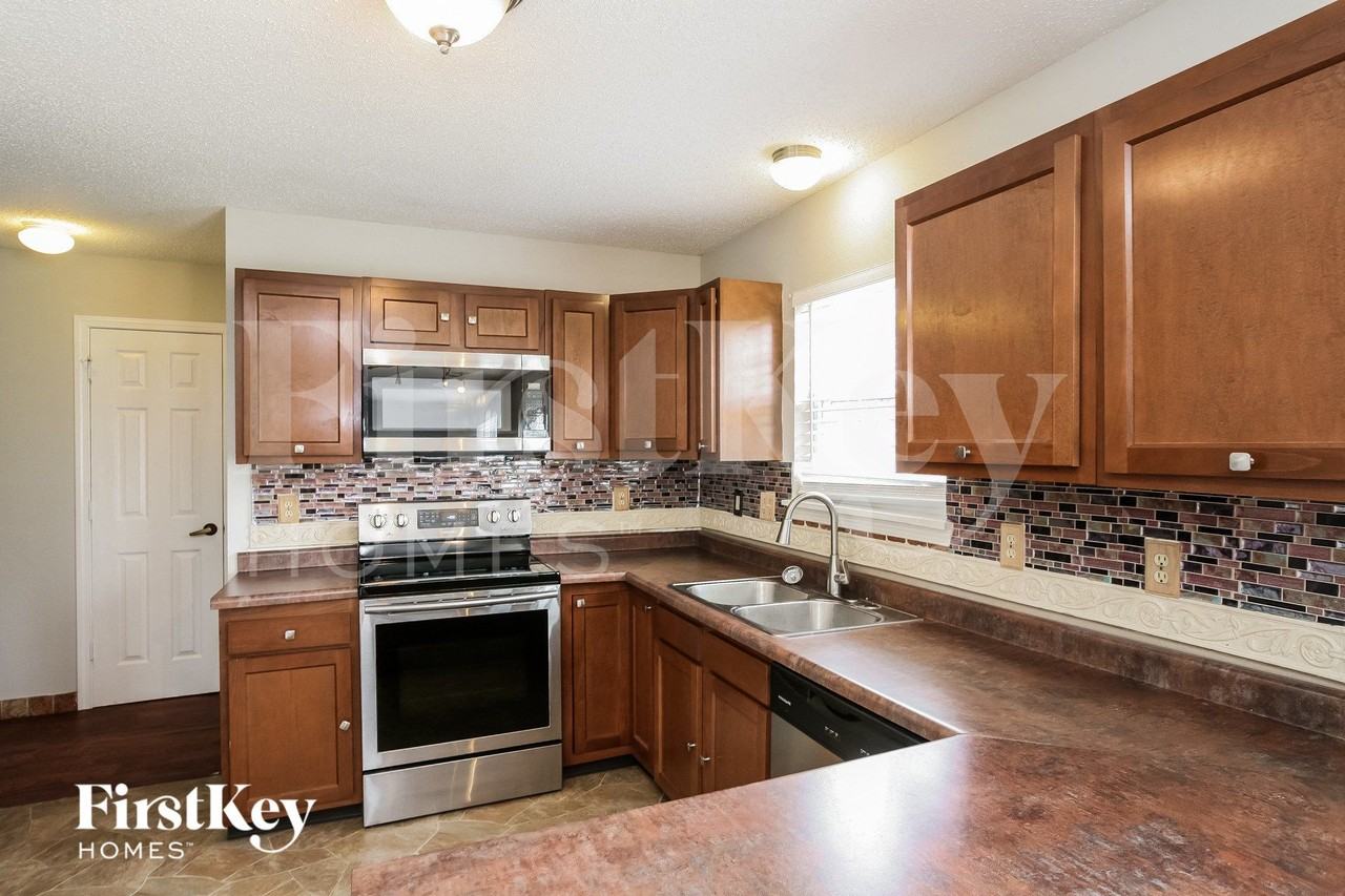 5246 Melbourne Rd - Photo 6 of 15