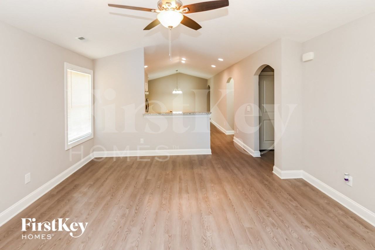 614 Forest Ridge Rd - Photo 5 of 15