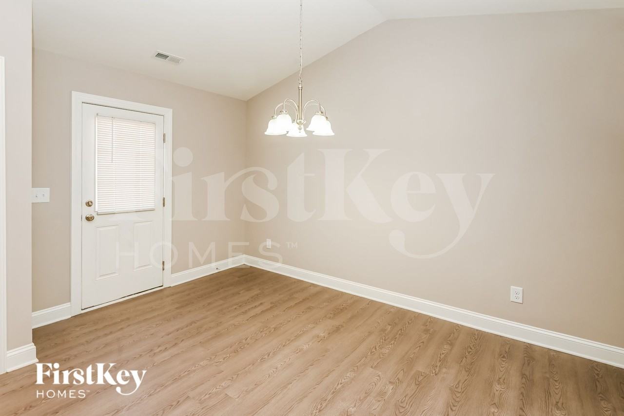 614 Forest Ridge Rd - Photo 7 of 15