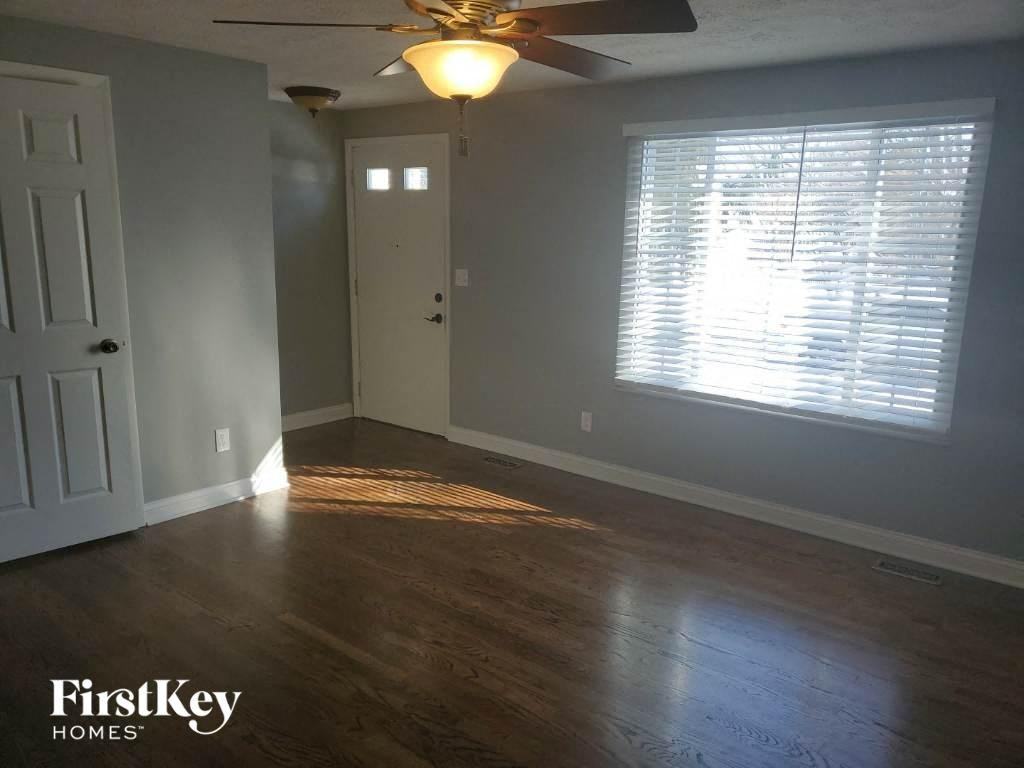 4207 Edinburgh Dr - Photo 2 of 20