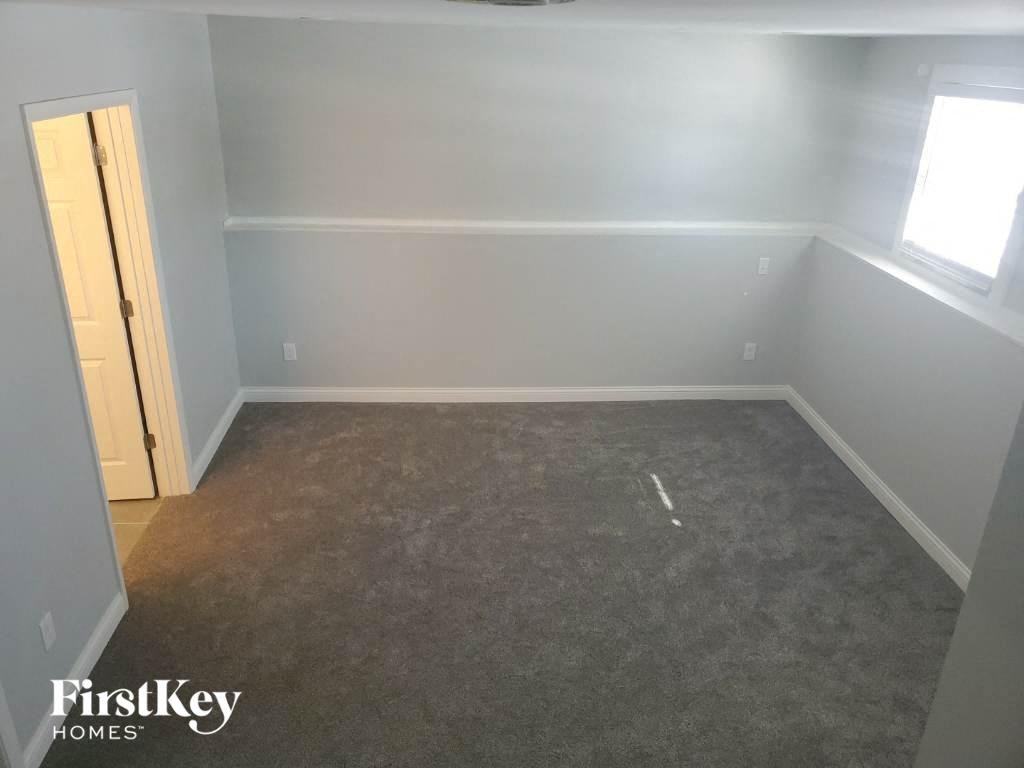 4207 Edinburgh Dr - Photo 6 of 20