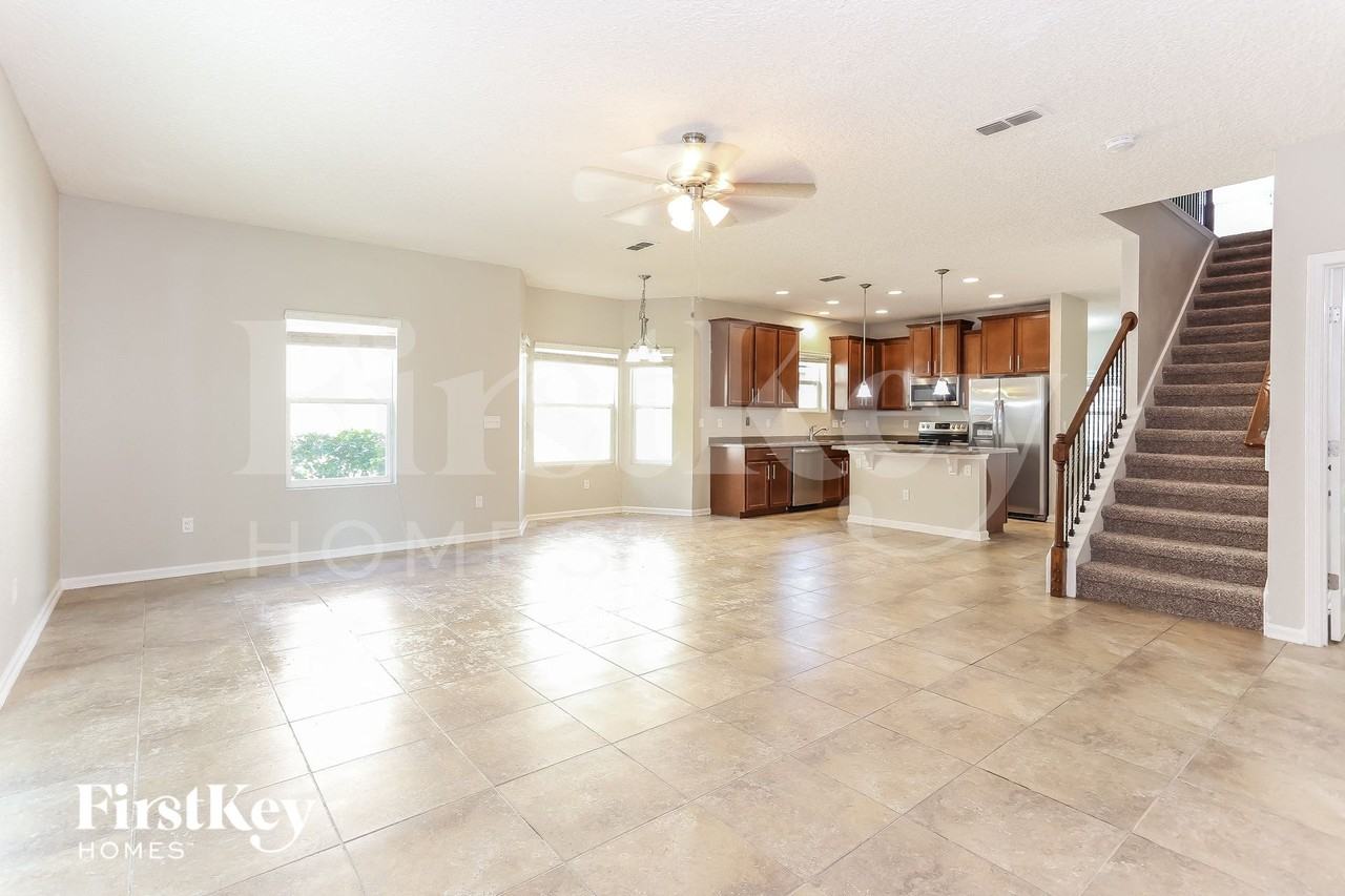 16240 Dowing Creek Dr - Photo 3 of 15