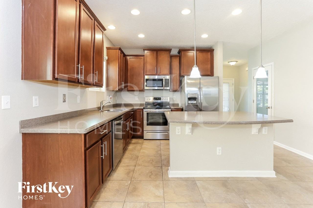 16240 Dowing Creek Dr - Photo 6 of 15