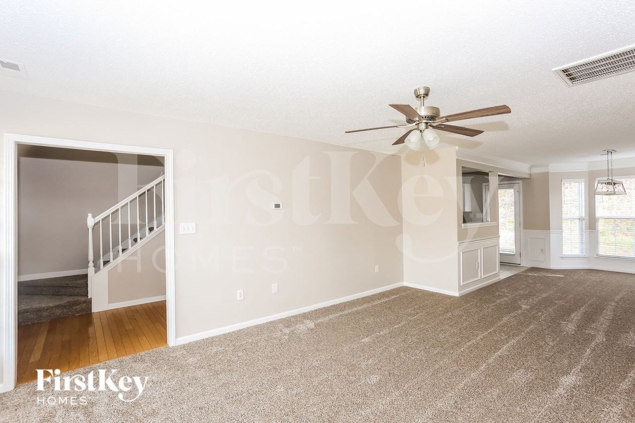 178 Bradford Glyn Dr - Photo 4 of 15