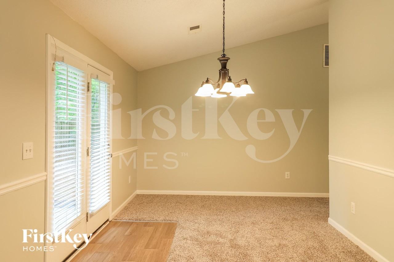 1456 Chaseway Cir - Photo 7 of 15