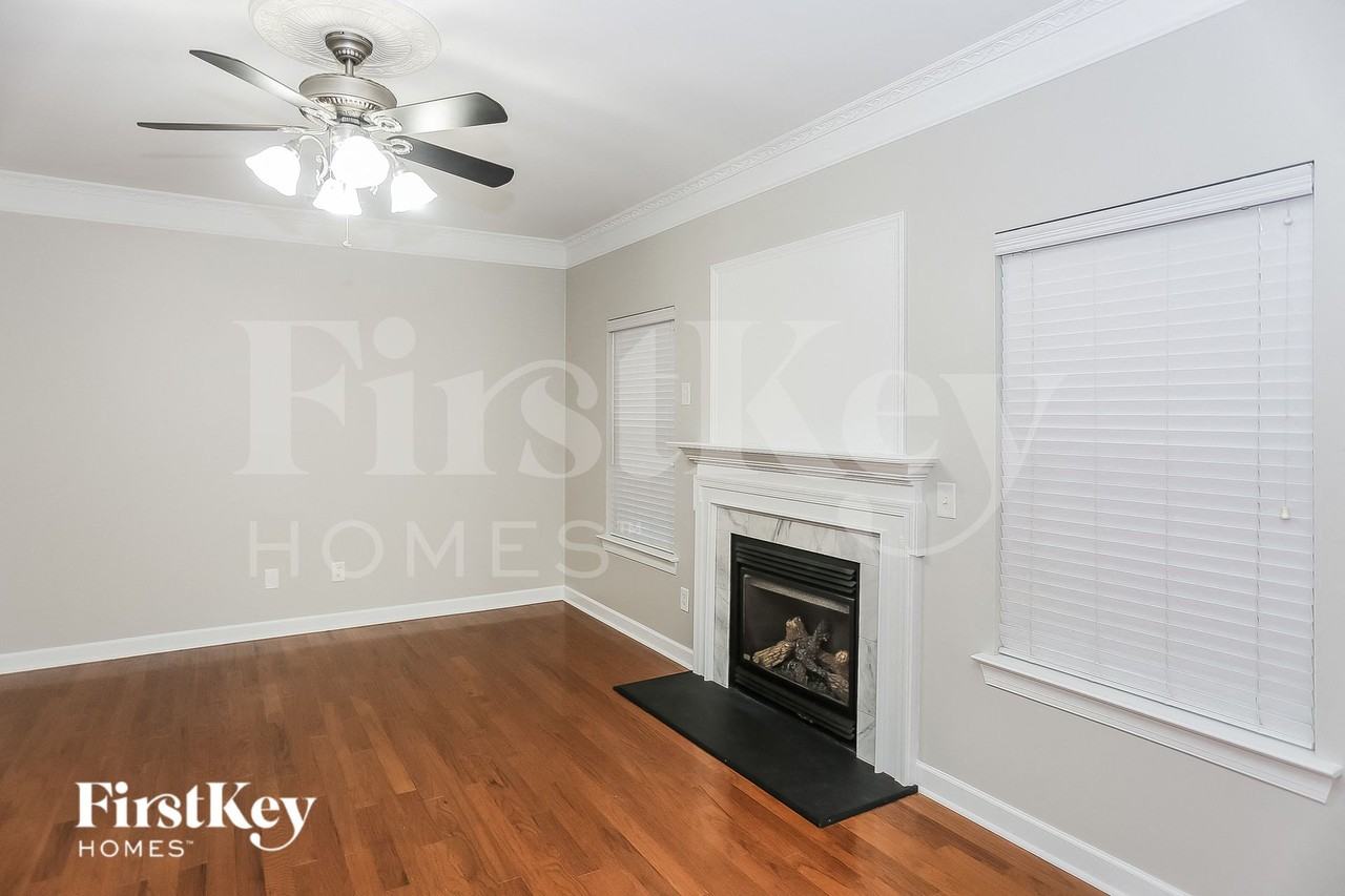 2853 Island Point Dr Nw - Photo 4 of 15