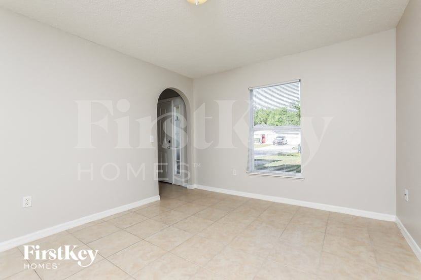 684 Jaguar Ct - Photo 3 of 15