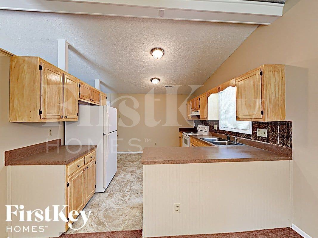 6417 Pineburr Ct - Photo 5 of 16