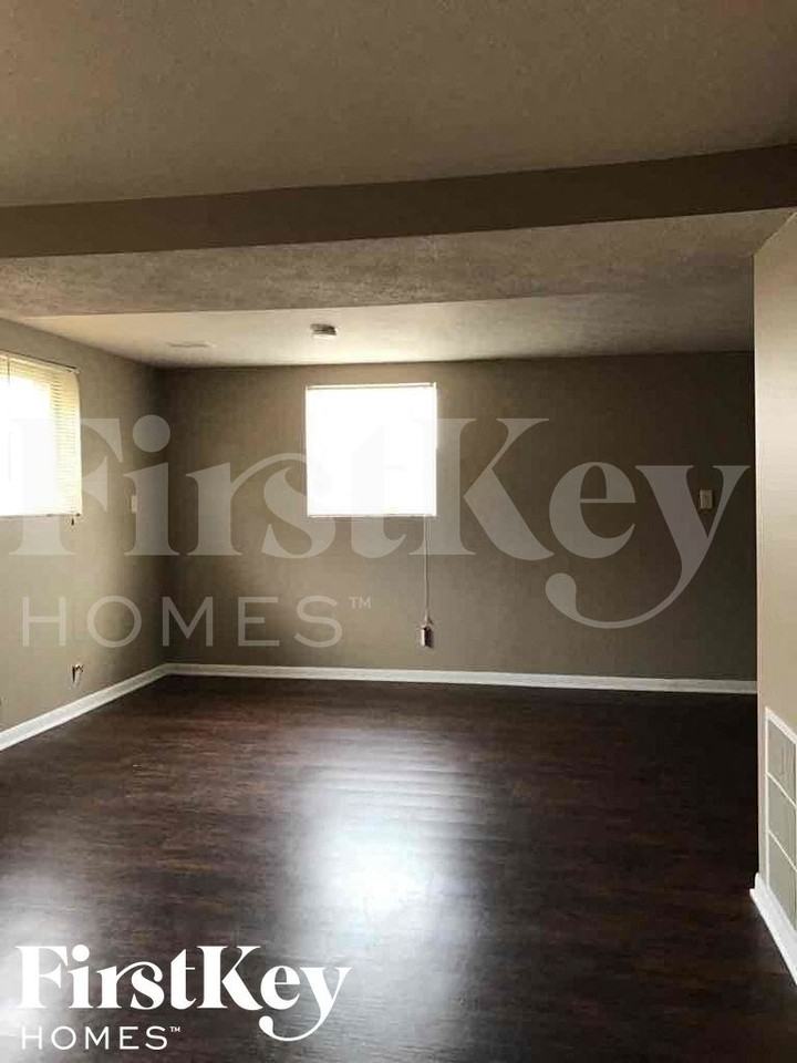 6321 W Ray St - Photo 7 of 22