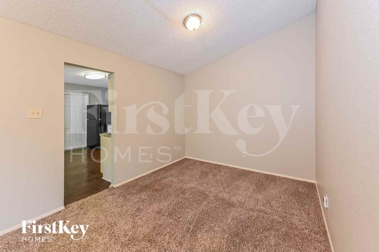 6316 Porterway Dr - Photo 5 of 15