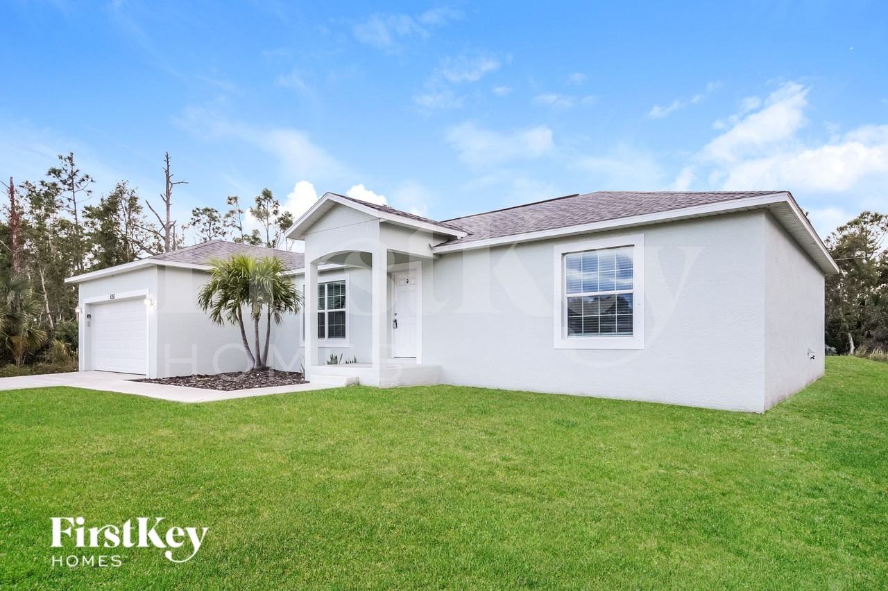 6193 Seaport St - Photo 2 of 16