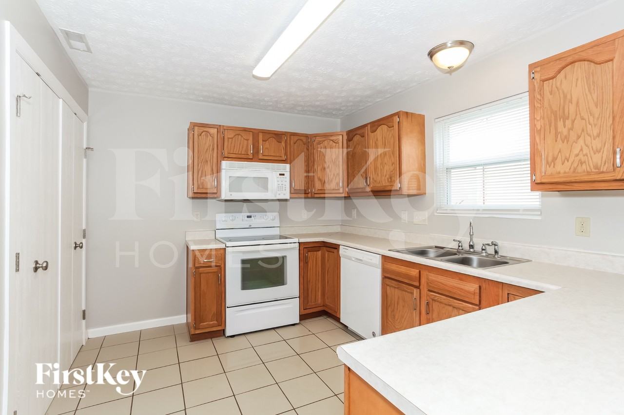 5712 Clemens Dr - Photo 6 of 16