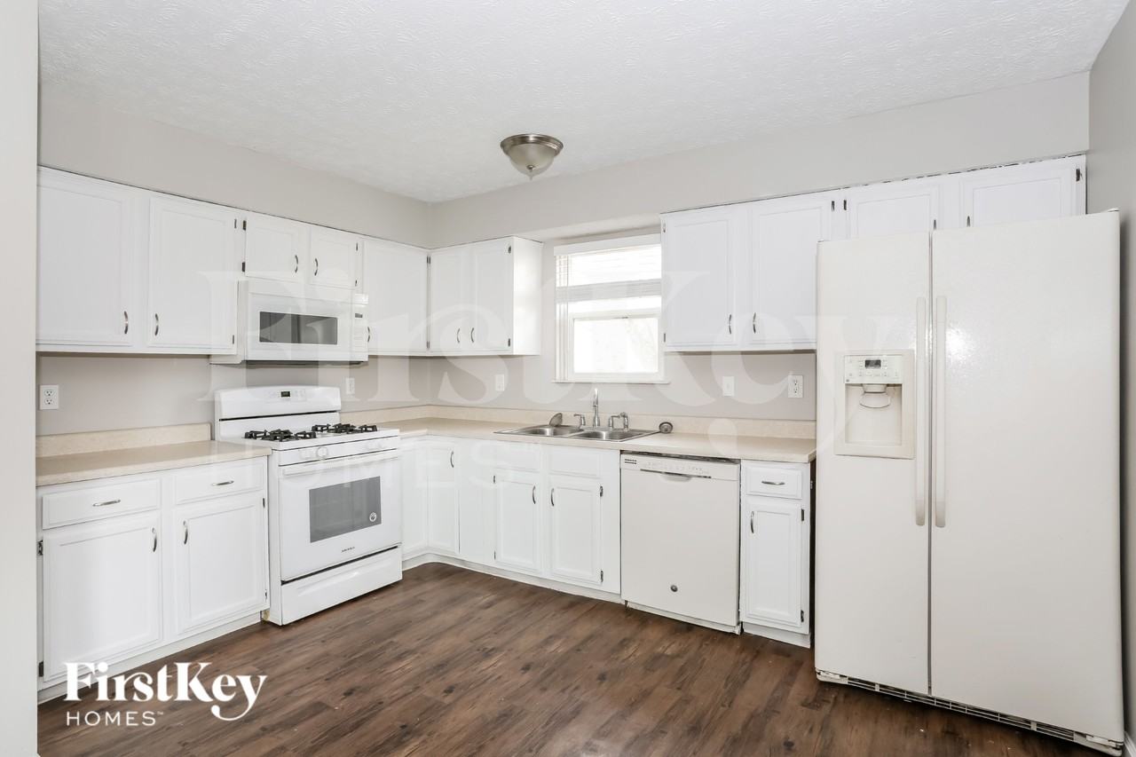 560 Corral Gate Ct - Photo 6 of 15