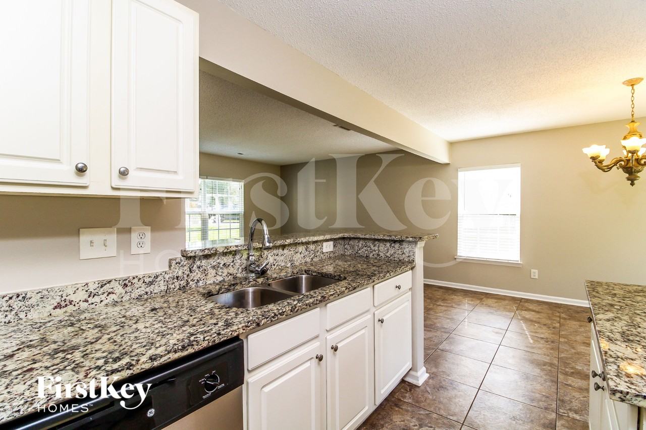 5 Sedgelane Ct - Photo 4 of 15