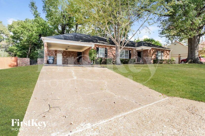 4560 Parkwood Rd - Photo 2 of 17