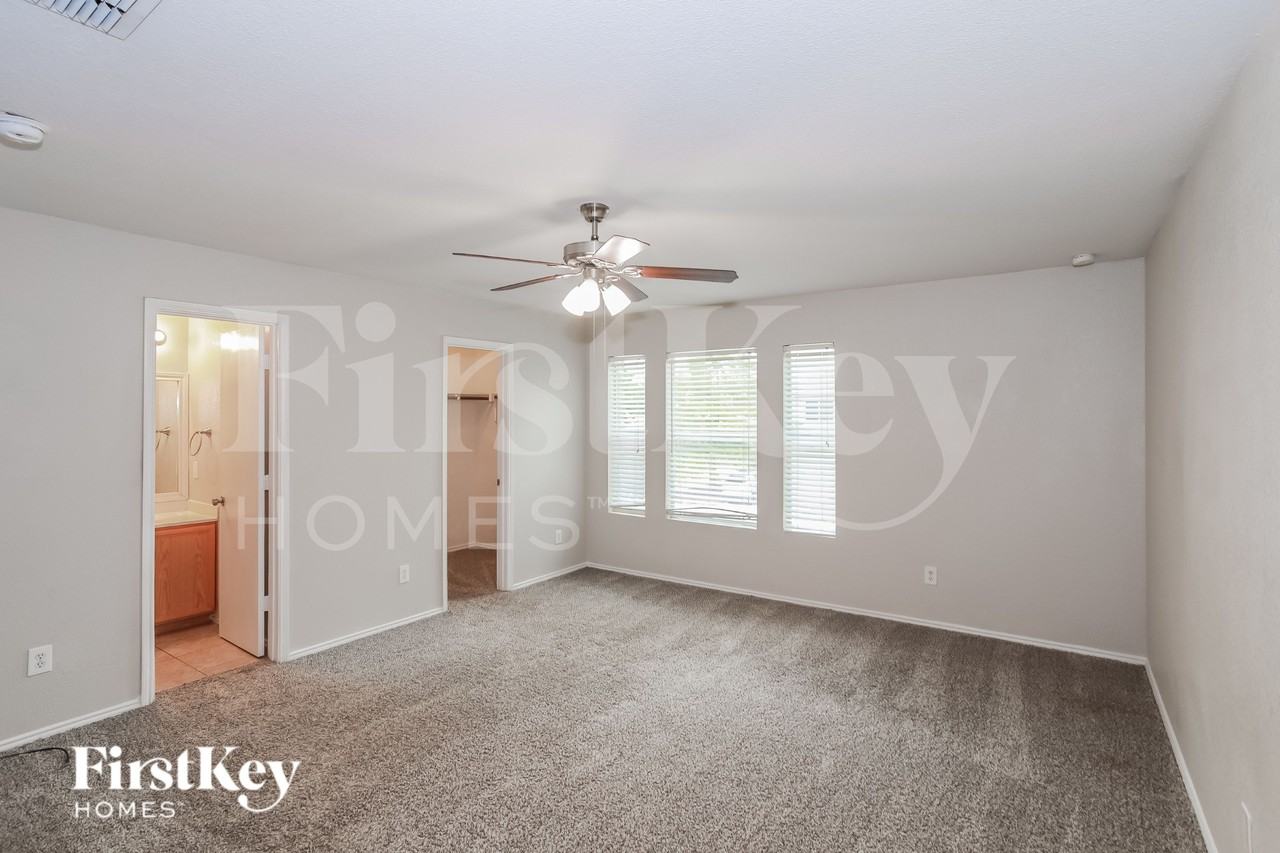 4545 Waterford Dr - Photo 7 of 16