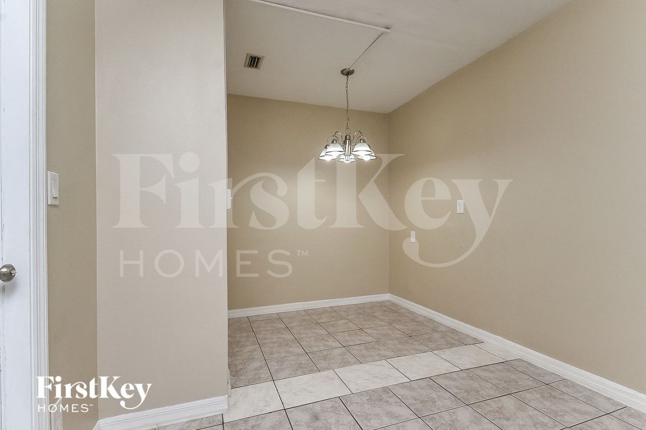 449 Red Hawk Loop - Photo 4 of 15