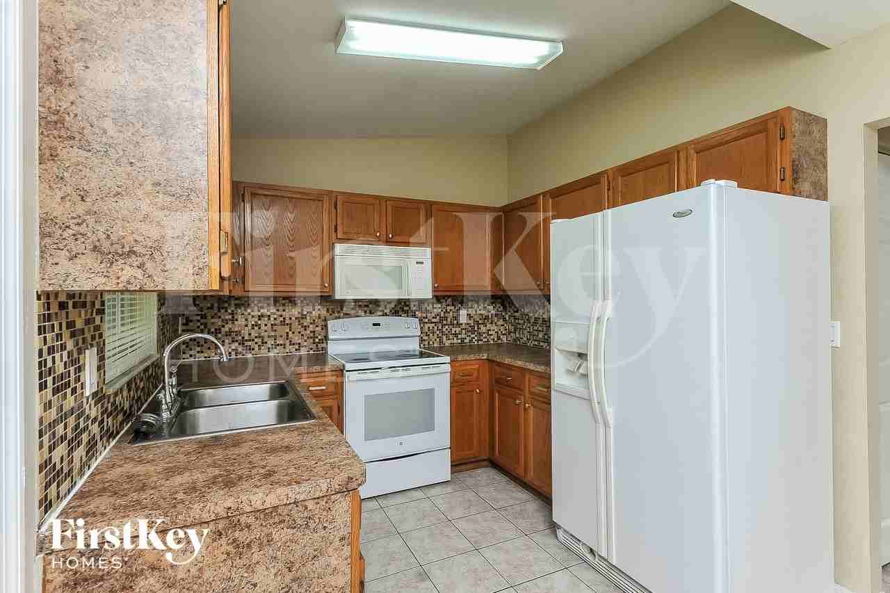 449 Red Hawk Loop - Photo 6 of 15