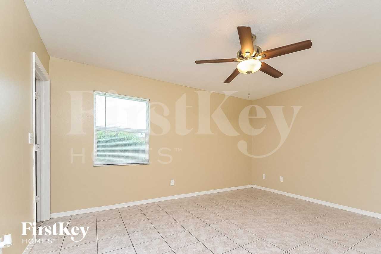 449 Red Hawk Loop - Photo 7 of 15