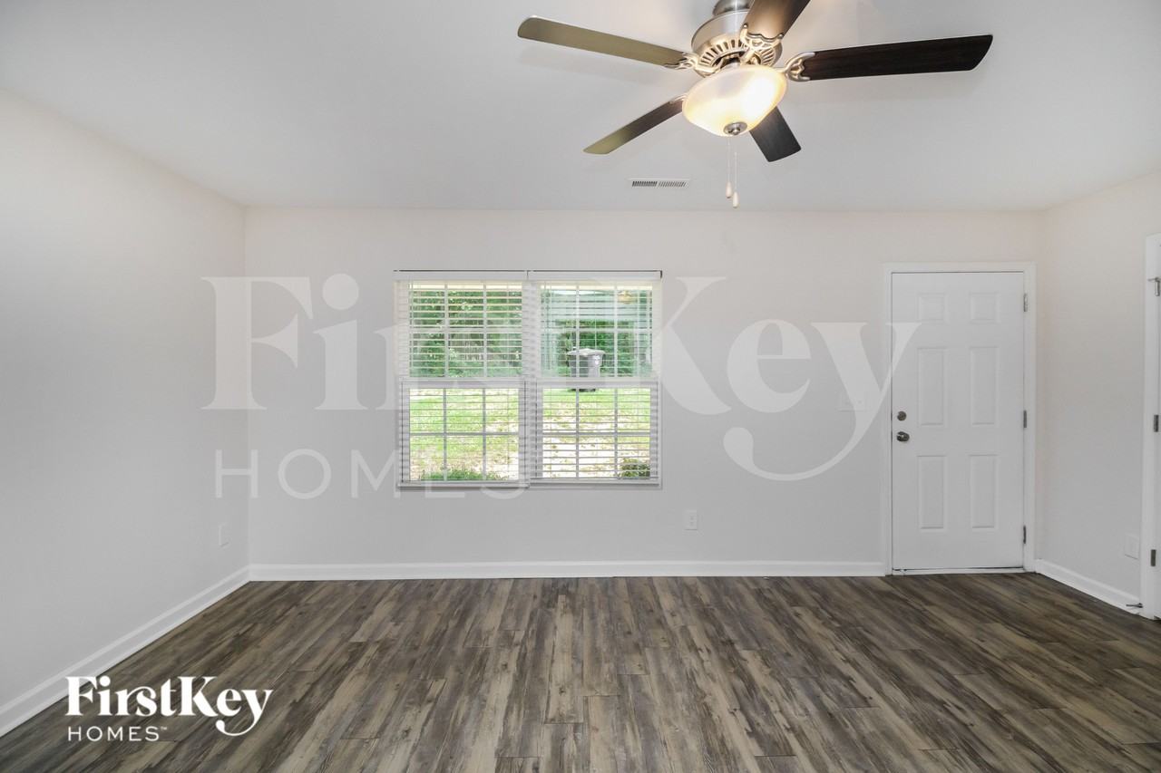 4019 Maderia Dr Nw - Photo 2 of 16