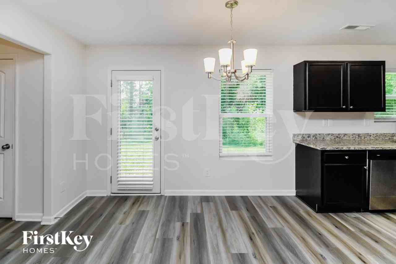 4019 Maderia Dr Nw - Photo 4 of 16