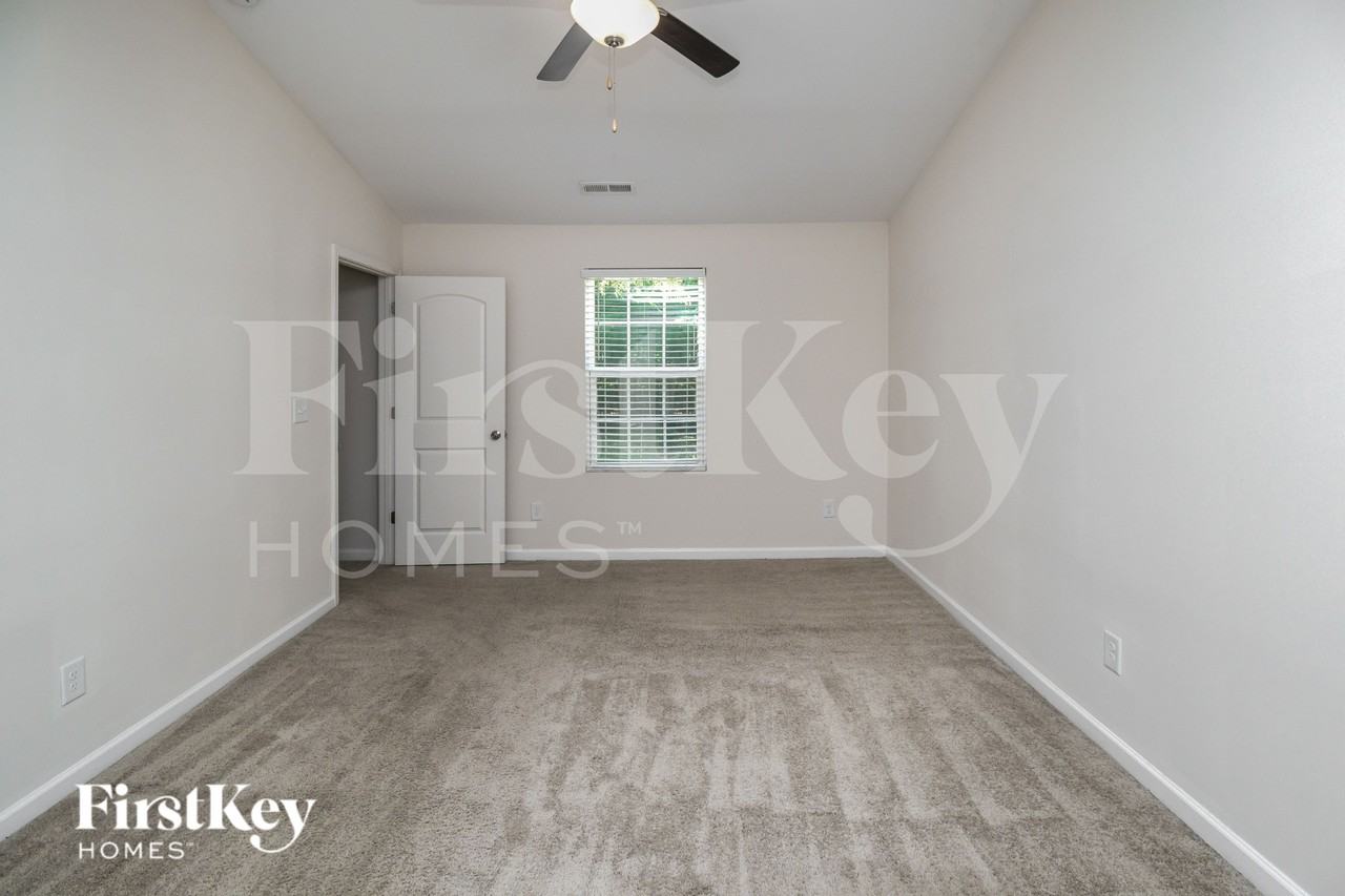 4019 Maderia Dr Nw - Photo 7 of 16