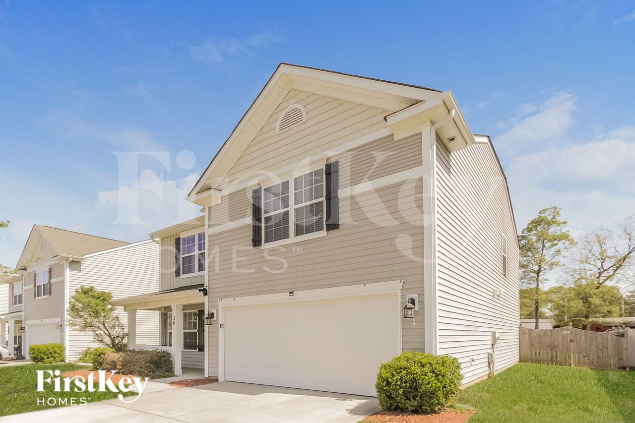 301 Lindpoint Ln - Photo 3 of 15