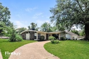 2420 Cherry Ln - Photo 1 of 1