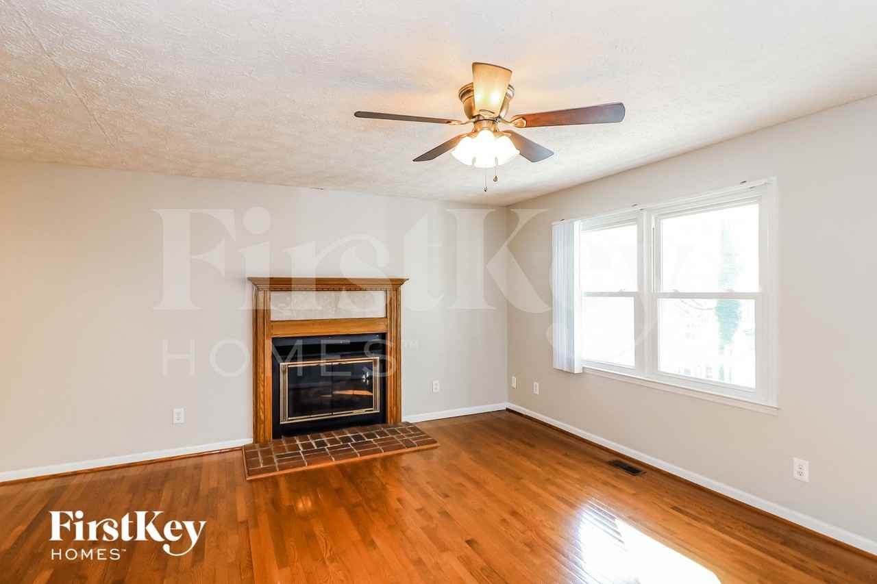 2333 Donnie Lee Dr - Photo 3 of 15