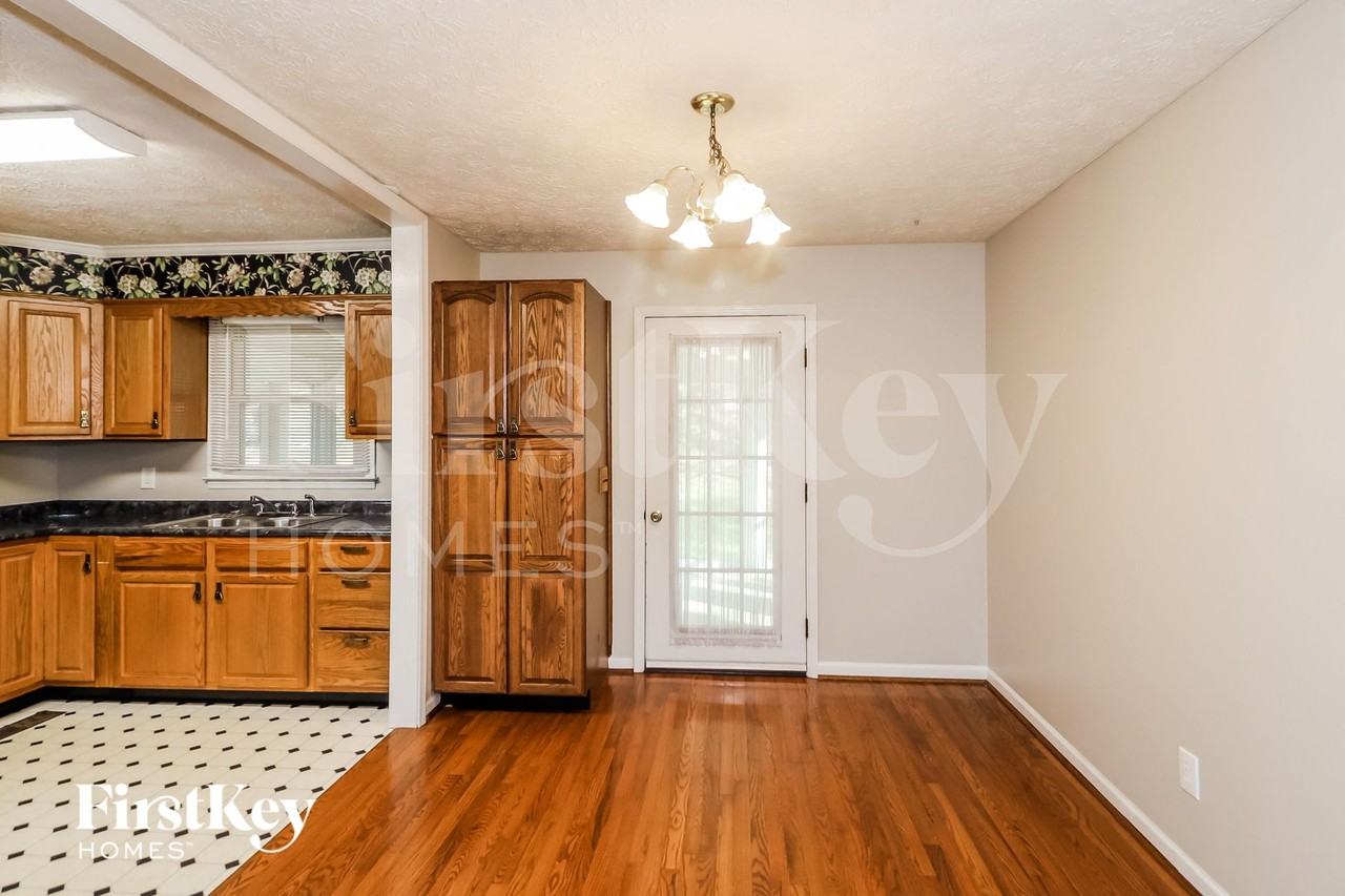 2333 Donnie Lee Dr - Photo 4 of 15