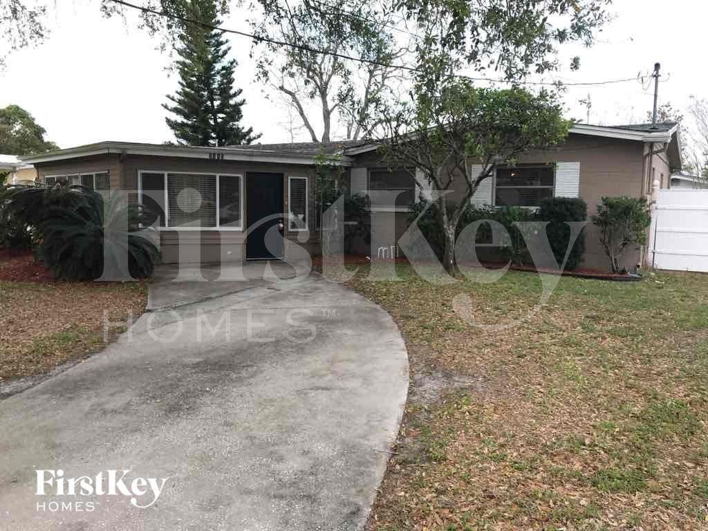 2316 E Colby Ln - Photo 2 of 13