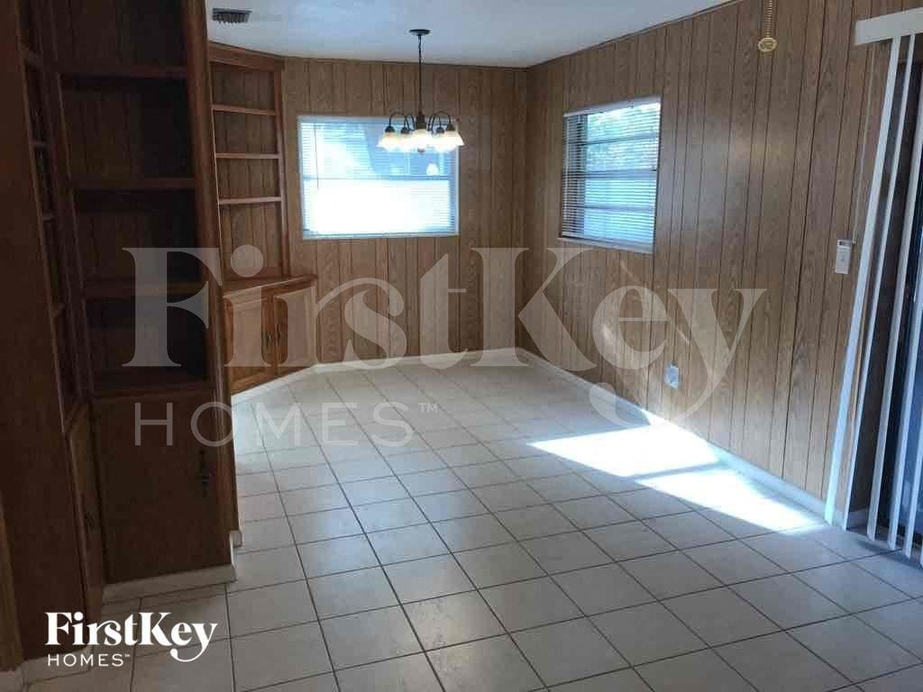 2316 E Colby Ln - Photo 6 of 13