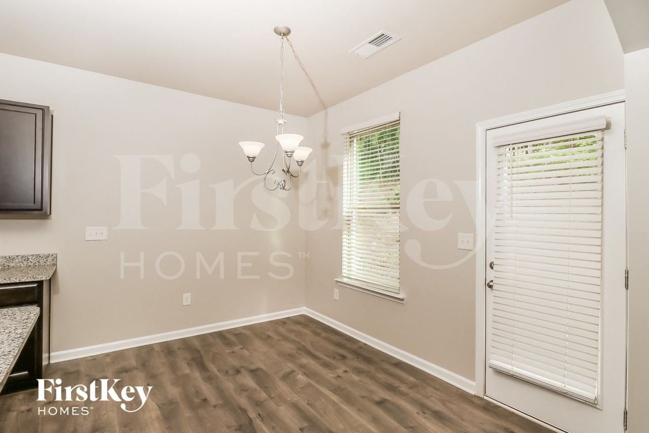 201 Southwind Cir - Photo 6 of 15