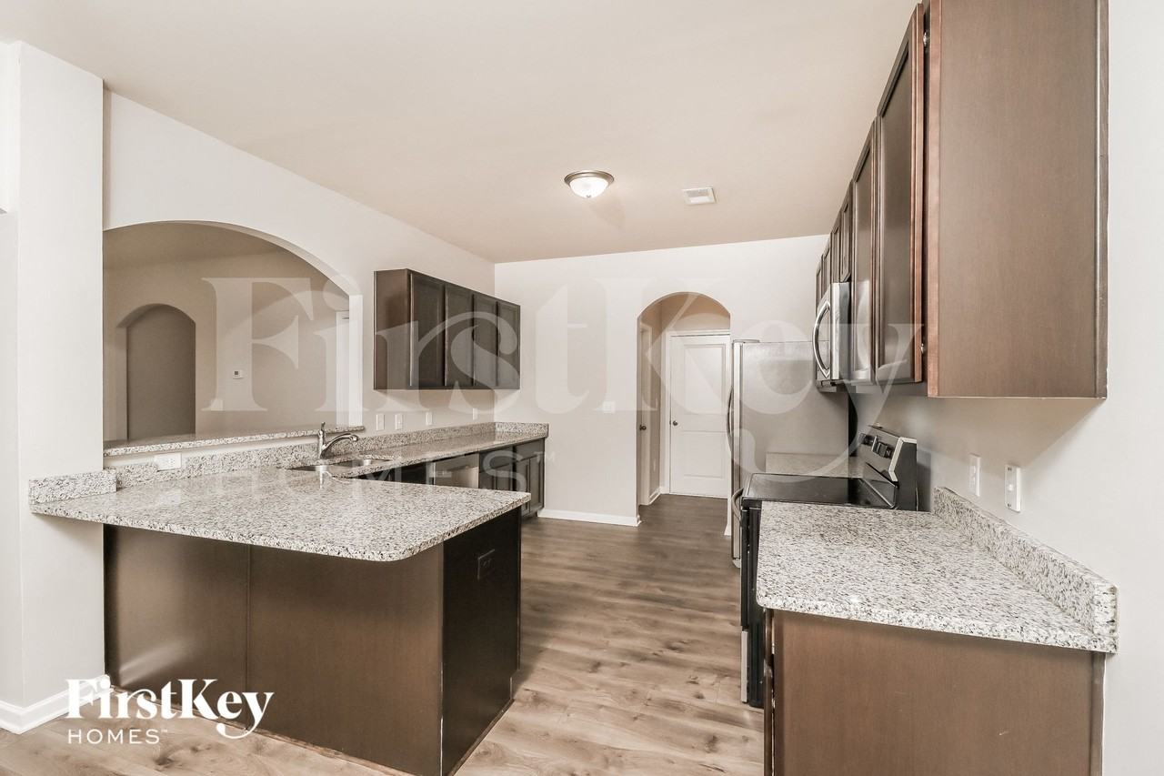 201 Southwind Cir - Photo 7 of 15