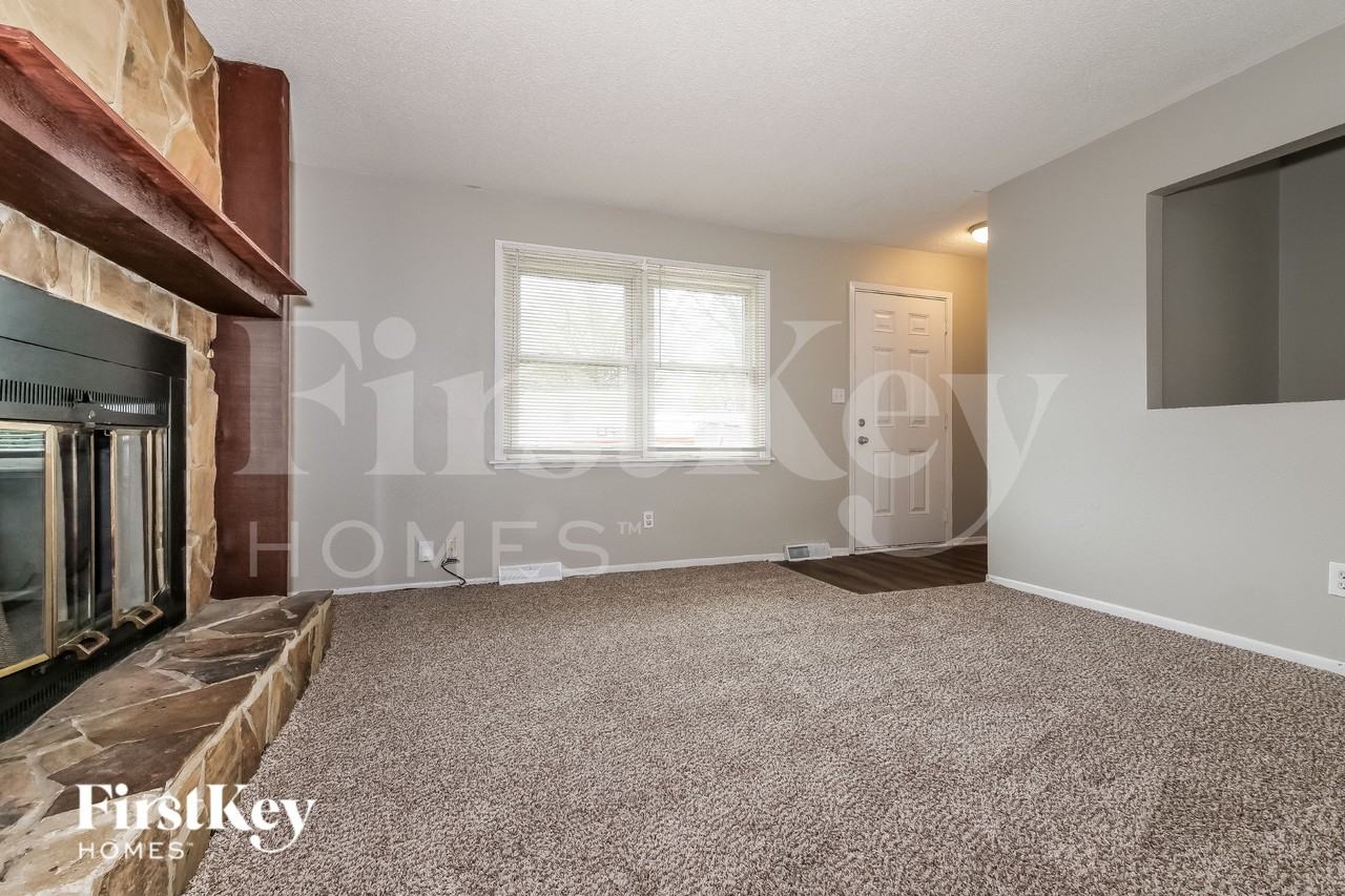 19304 E 7th Terrace Ct N - Photo 3 of 16