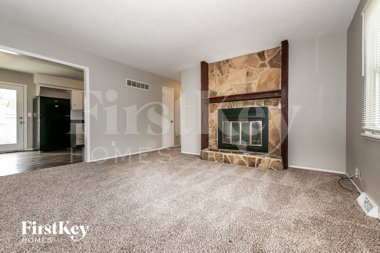 19304 E 7th Terrace Ct N - Photo 4 of 16