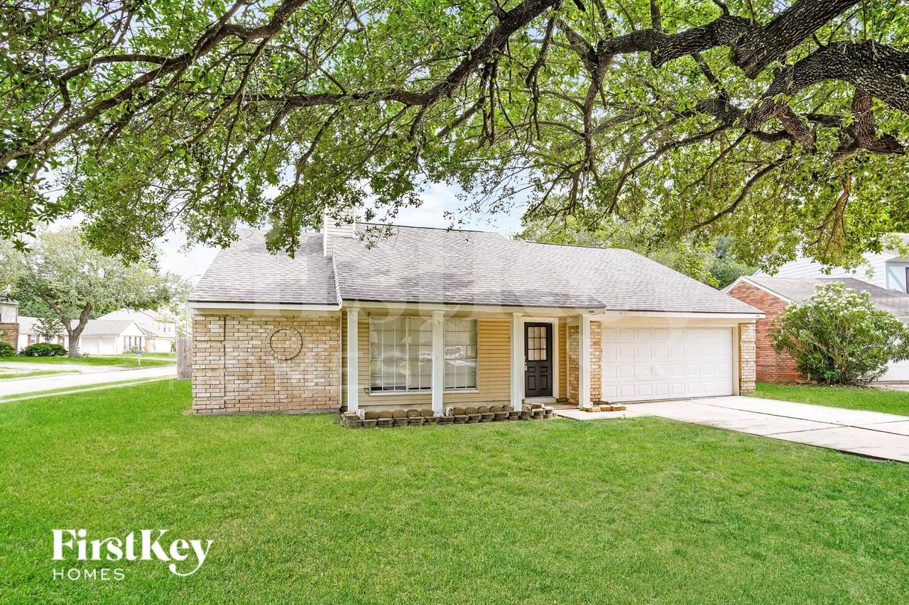 17914 Holly Forest Dr - Photo 2 of 19