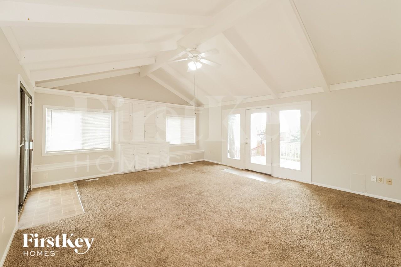 14220 E 36th St S - Photo 3 of 16