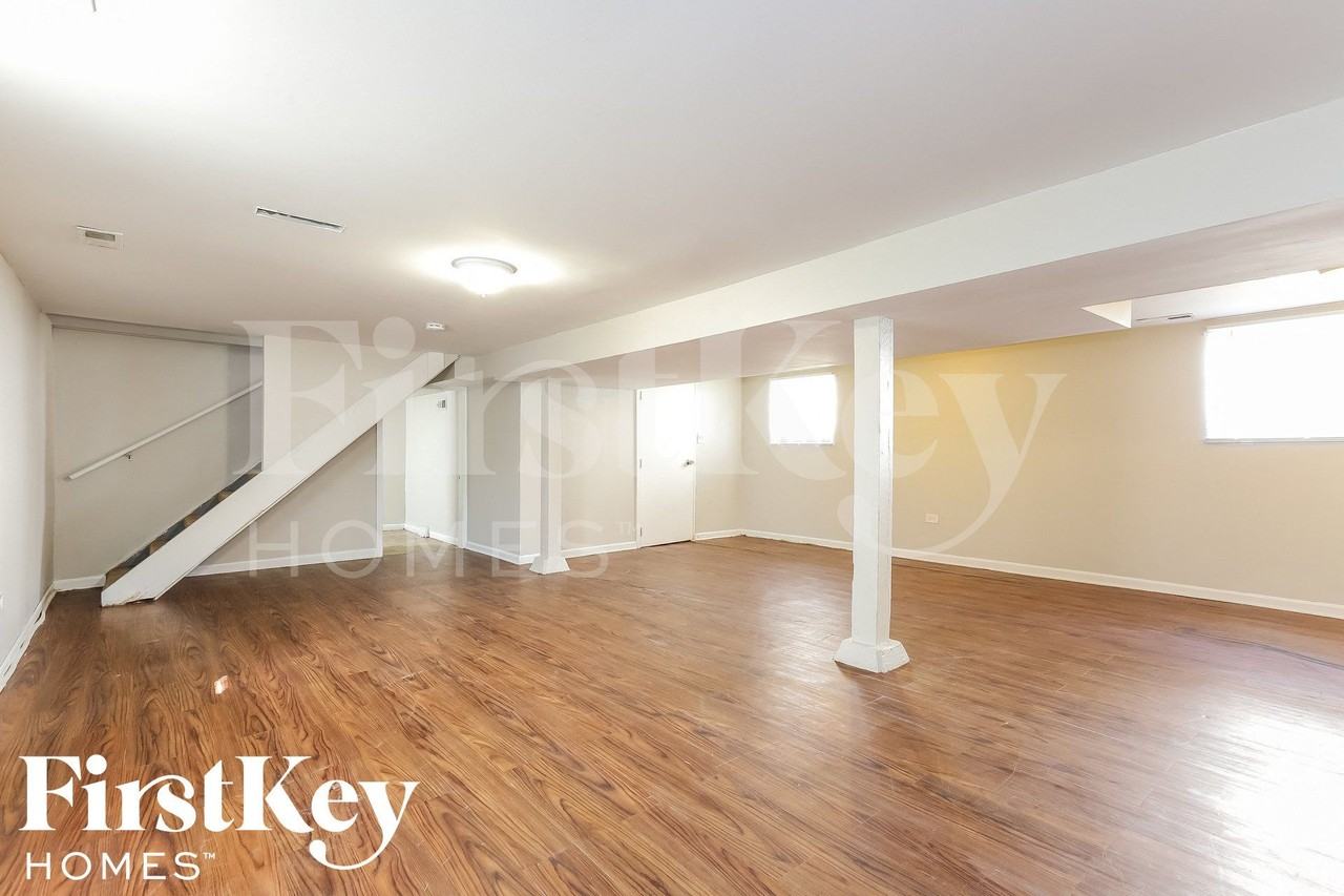 1306 Brookside Ave - Photo 6 of 15