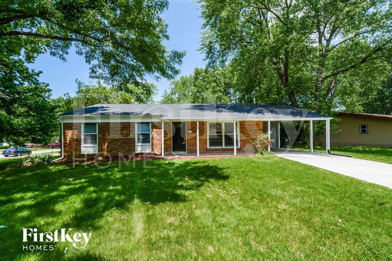 12465 Larkwood Dr - Photo 2 of 15