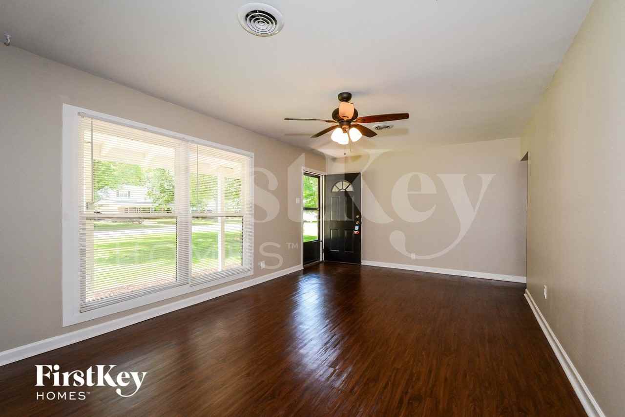 12465 Larkwood Dr - Photo 4 of 15