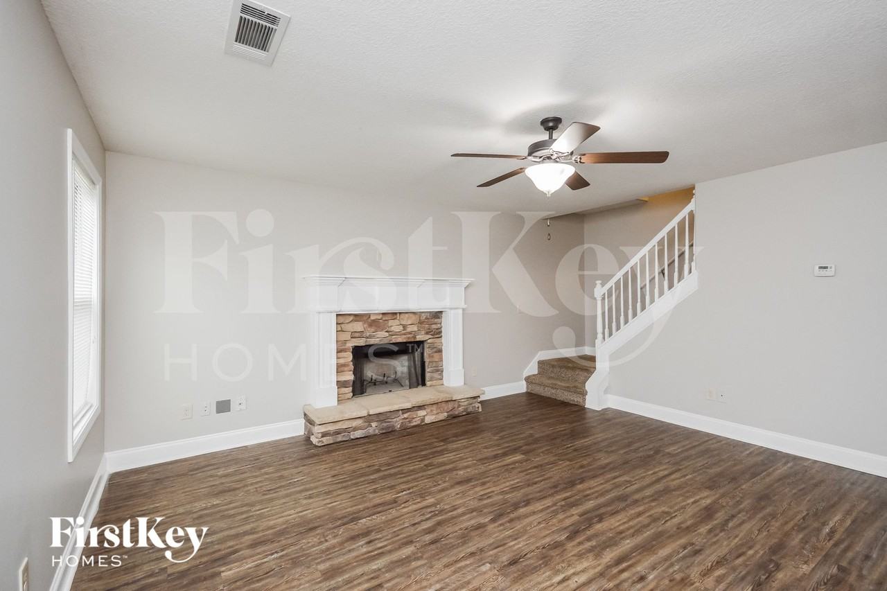 115 Cherohala Ct - Photo 2 of 15