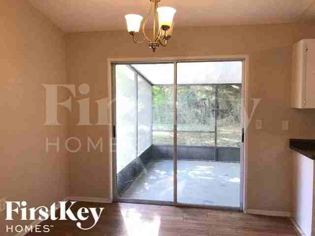 1083 Riggs St - Photo 4 of 19