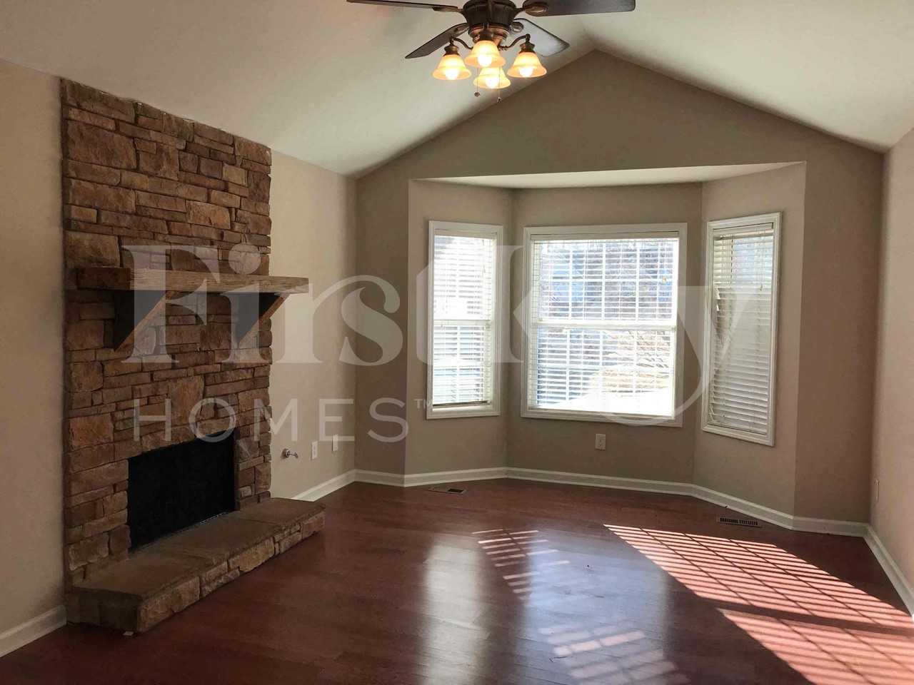 101 Christine Ct - Photo 2 of 22