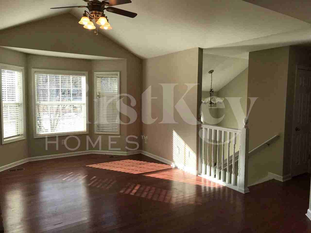 101 Christine Ct - Photo 3 of 22