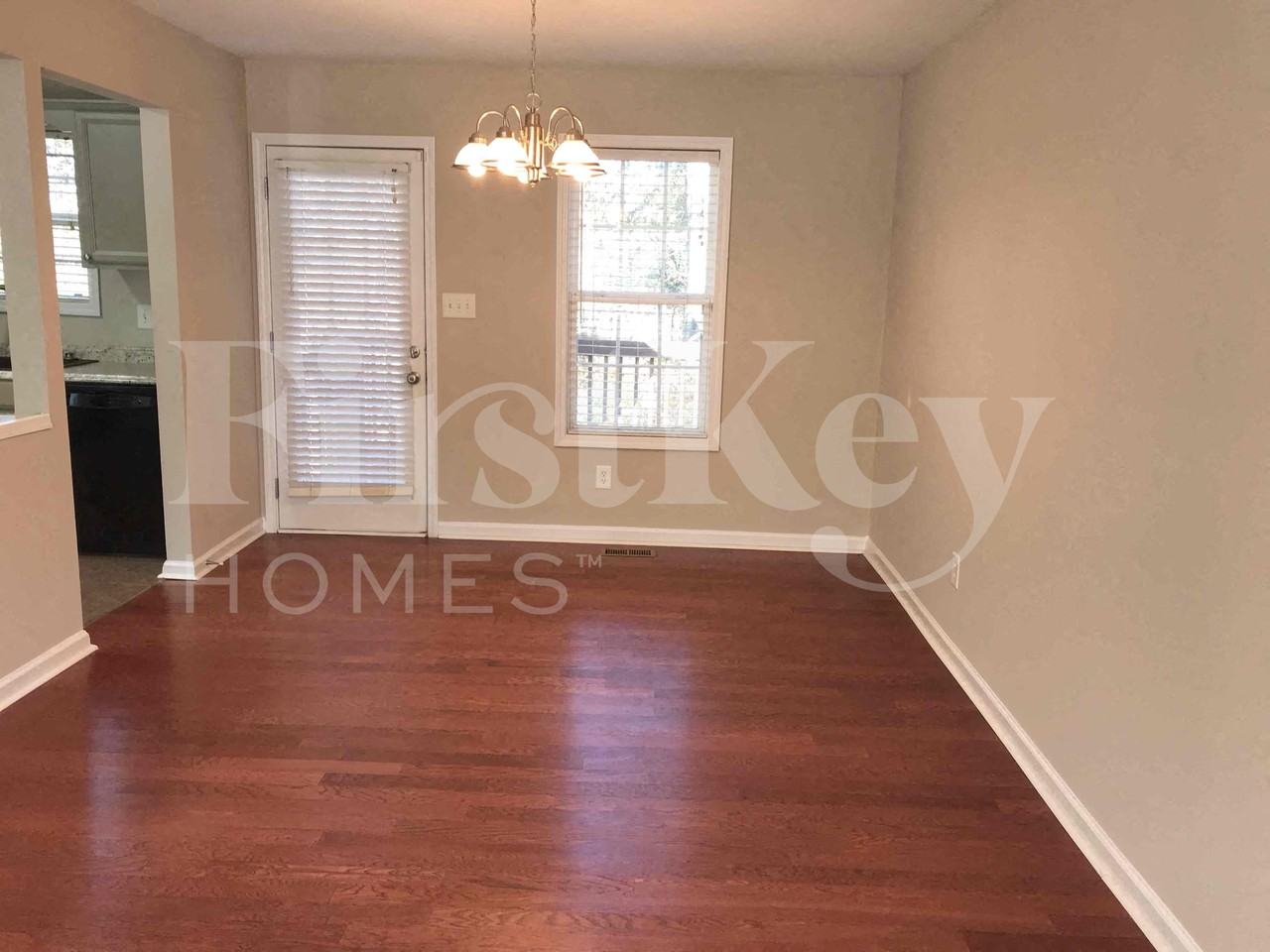 101 Christine Ct - Photo 4 of 22