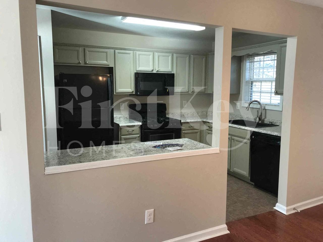 101 Christine Ct - Photo 5 of 22