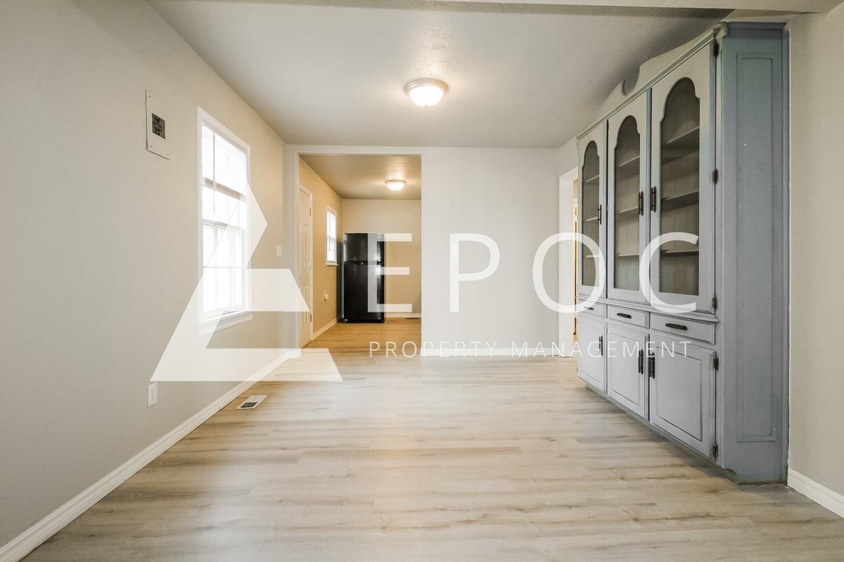 3029 Nw 10th St - Photo 5 of 16