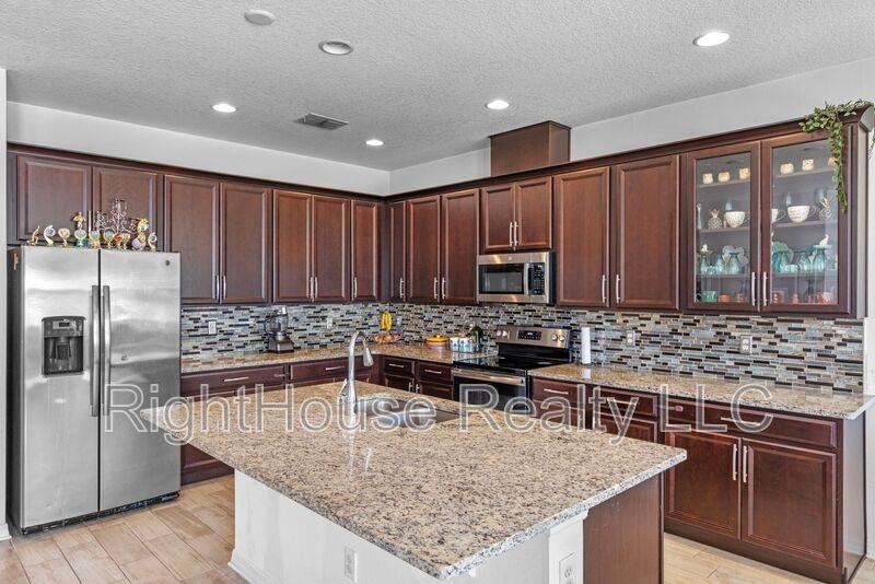 985 Fallcreek Pt - Photo 5 of 32