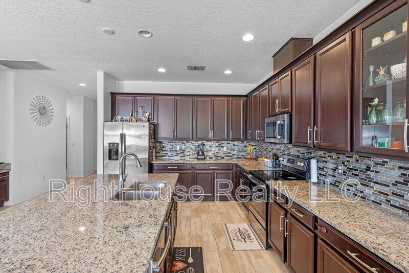 985 Fallcreek Pt - Photo 6 of 32